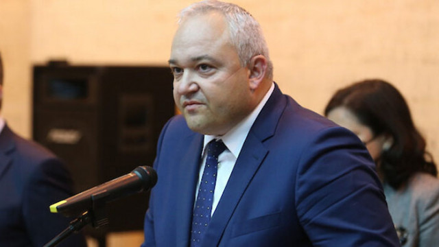 Моментът е много преломен Ние не сме толкова хора които